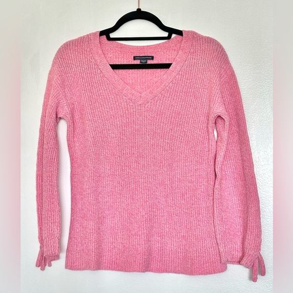 American Eagle Outfitters Sweaters - American Eagle Outfitters Soft Pink V-Neck Sweater Size XS